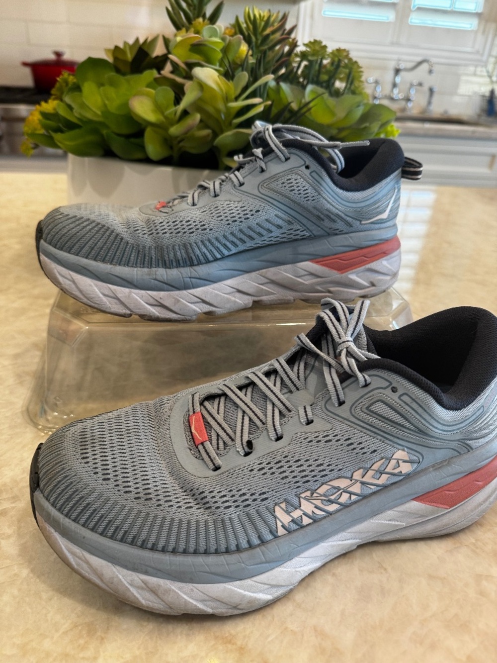 HOKA One One Bondi 7 Women's Running Shoe, Size 8.5